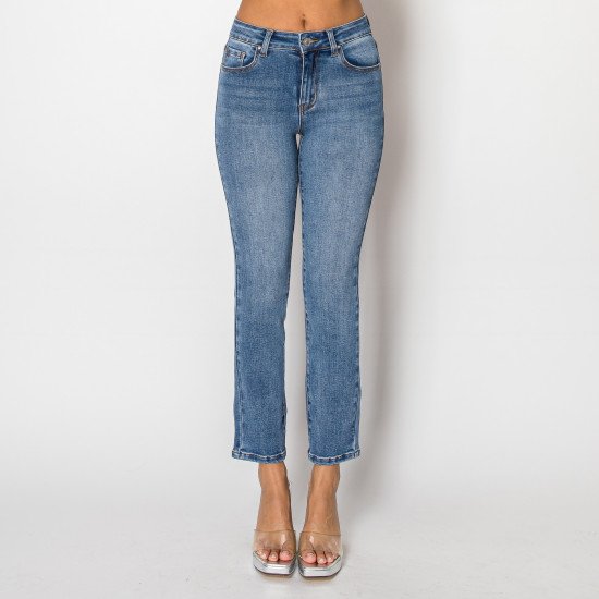 SLIM STRAIGHT JEANS